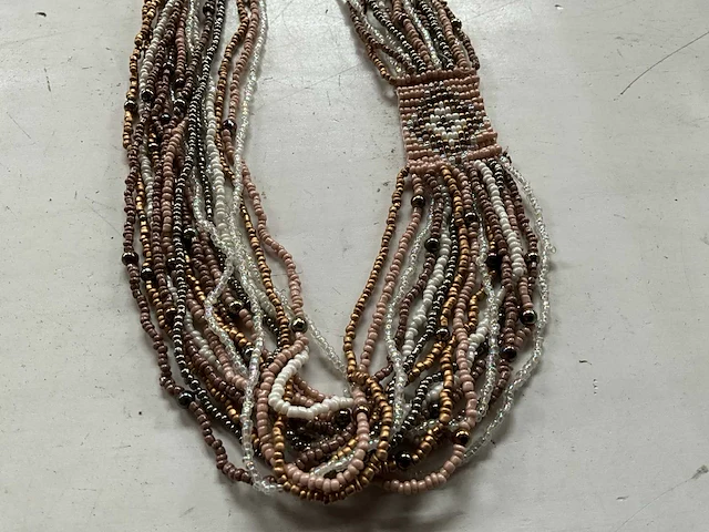 Fair trade ketting multicolor (62x) - afbeelding 3 van  6