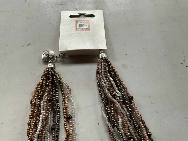 Fair trade ketting multicolor (62x) - afbeelding 4 van  6
