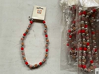 Fair trade ketting vierkante kralen (75x) - afbeelding 2 van  5