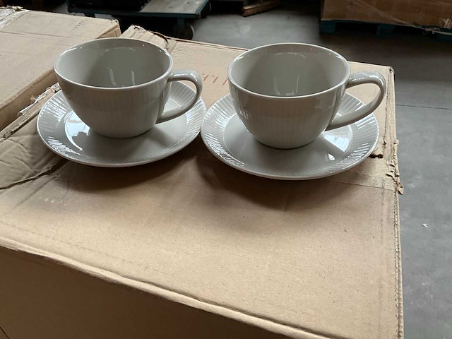 Fair trade kop en schotel set ‘royal’ porselein (94x) - afbeelding 1 van  7