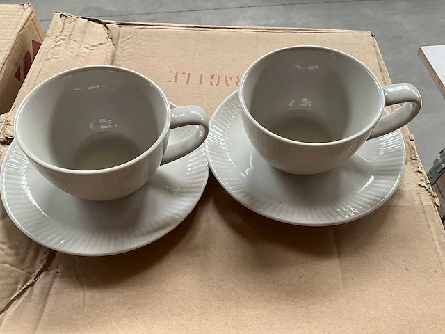 Fair trade kop en schotel set ‘royal’ porselein (94x) - afbeelding 3 van  7