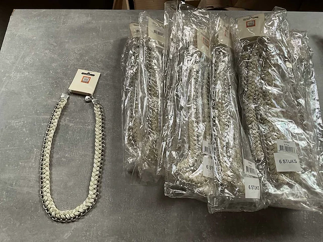 Fair trade kralen ketting crème/zilverkleur (68x) - afbeelding 1 van  6