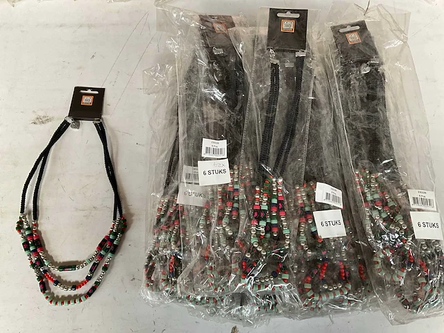 Fair trade kralen ketting multicolor (62x) - afbeelding 1 van  6
