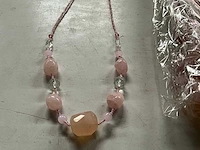 Fair trade kralen ketting roze (54x) - afbeelding 3 van  6