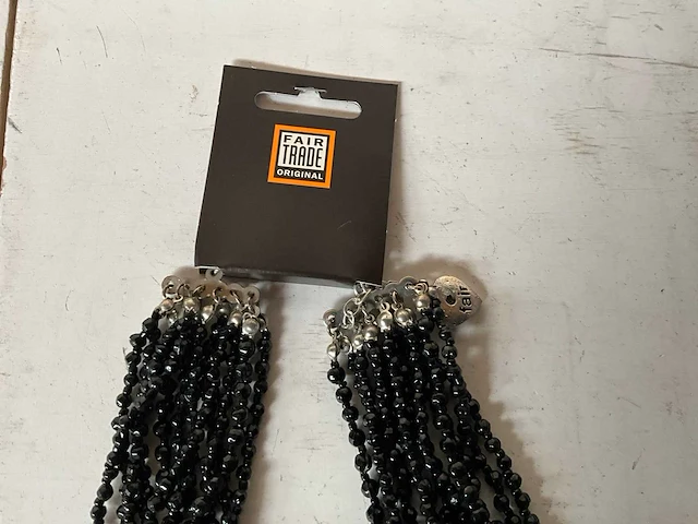 Fair trade kralen ketting zwart (31x) - afbeelding 5 van  7