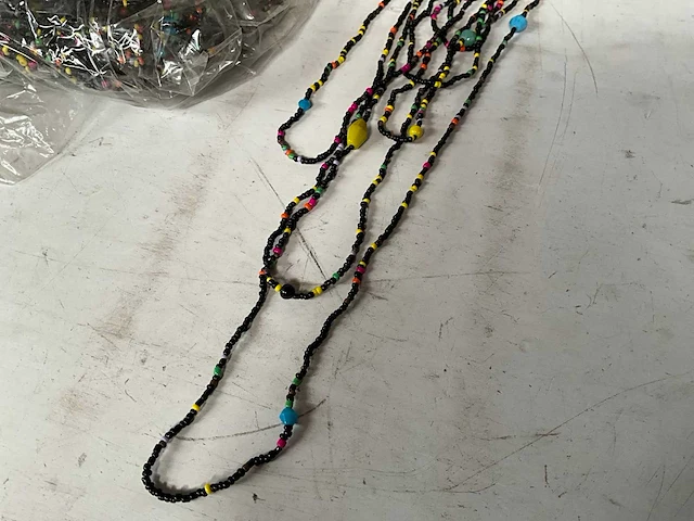 Fair trade lange ketting multicolor (66x) - afbeelding 3 van  7