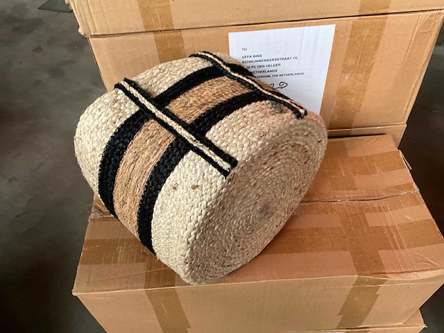 Fair trade mand beige/zwart jute-hogla +/- ø35 x 28 cm hoog (36x) - afbeelding 9 van  9
