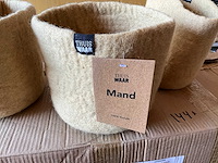 Fair trade mand/plantpot 100% wolvilt naturel +/- ?16 x 16 cm hoog (140x) - afbeelding 3 van  7