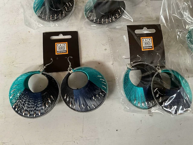 Fair trade oorbellen multicolor (34x) - afbeelding 2 van  5