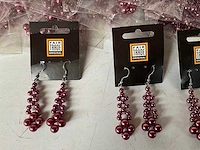 Fair trade oorbellen paars (255x) - afbeelding 2 van  4
