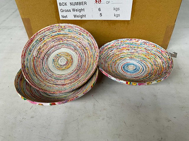 Fair trade schaal ?20cm van gerecycled papier (40x) - afbeelding 1 van  8