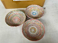Fair trade schaal ?20cm van gerecycled papier (40x) - afbeelding 3 van  8