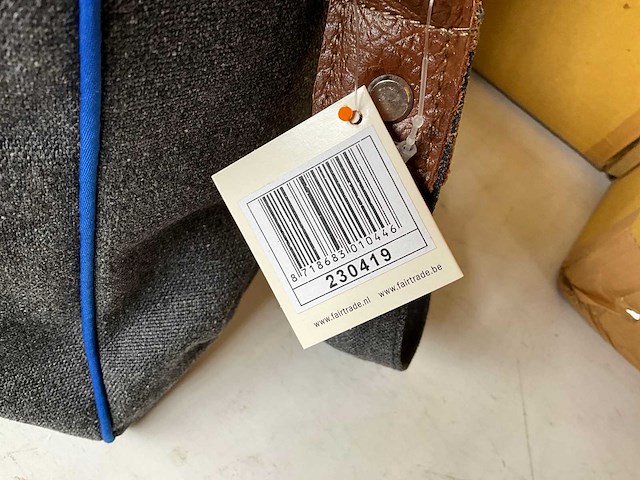 Fair trade schoudertas textiel grijs/blauw (39x) - afbeelding 10 van  10
