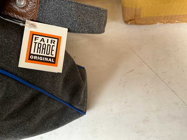 Fair trade schoudertas textiel grijs/blauw (39x) - afbeelding 9 van  10