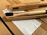 Fair trade tandenborstel zwart hout (1200x) - afbeelding 4 van  6