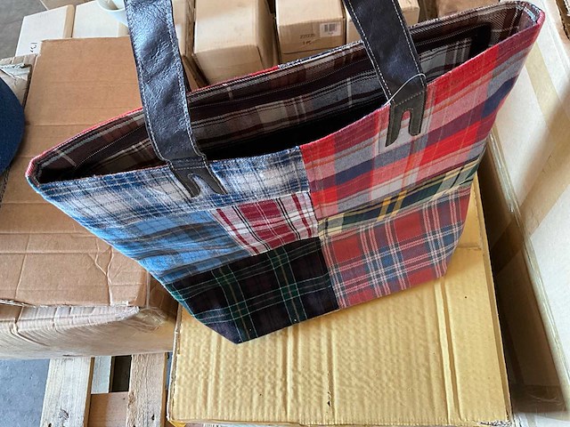 Fair trade tas met rits, textiel ruit motief (24x) - afbeelding 6 van  7