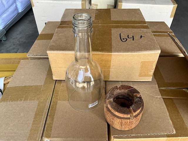 Fair trade theelichthouder fles hout/glas +/- 23cm hoog (64x) - afbeelding 3 van  5