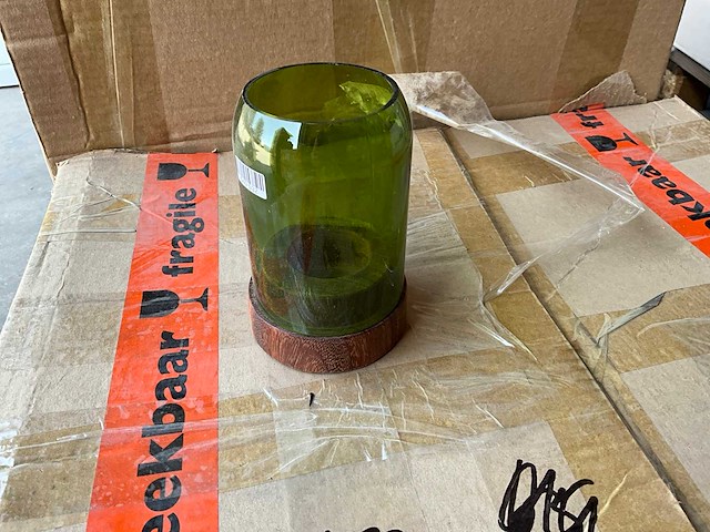 Fair trade theelichthouder groen glas/hout +/- 12cm hoog (65x) - afbeelding 1 van  5