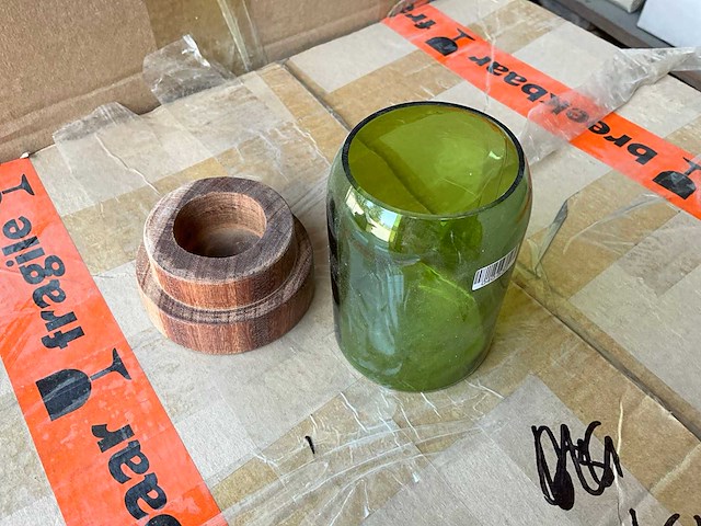 Fair trade theelichthouder groen glas/hout +/- 12cm hoog (65x) - afbeelding 4 van  5