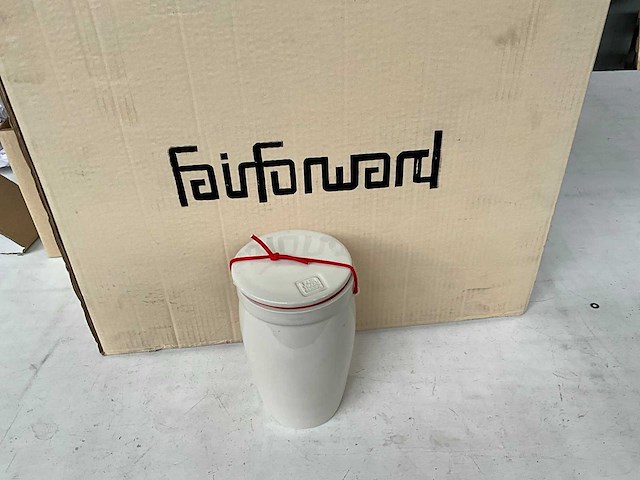 Fair trade voorraadpot ‘cha’ keramiek cremè hoogte +/- 18,5cm (16x) - afbeelding 1 van  4