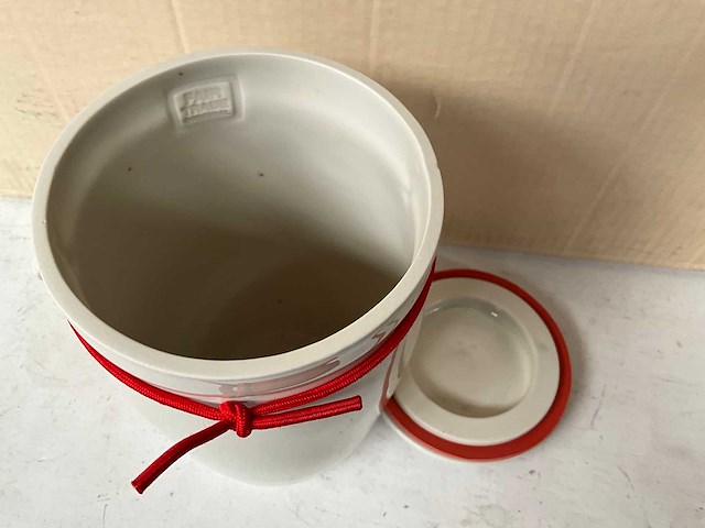 Fair trade voorraadpot ‘cha’ keramiek cremè hoogte +/- 18,5cm (16x) - afbeelding 3 van  4