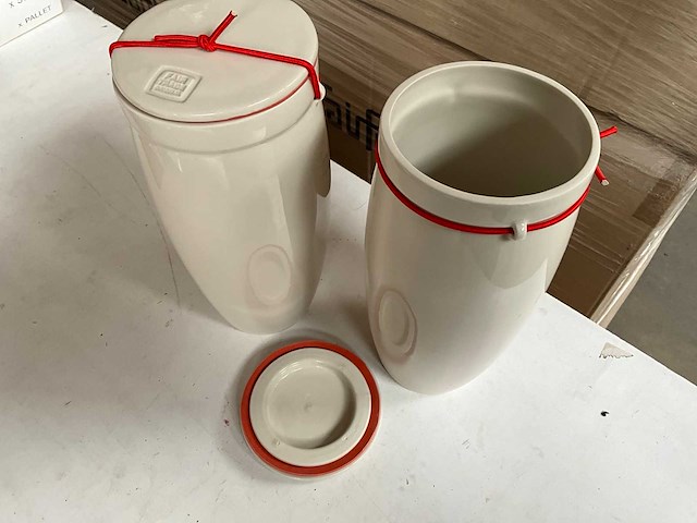 Fair trade voorraadpot ‘cha’ keramiek cremè hoogte +/- 25cm (192x) - afbeelding 5 van  8