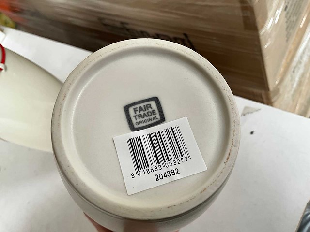 Fair trade voorraadpot ‘cha’ keramiek cremè hoogte +/- 25cm (192x) - afbeelding 8 van  8