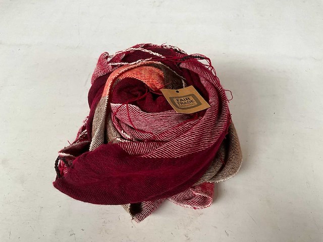 Fair trade warme sjaal multicolor (47x) - afbeelding 8 van  9