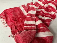 Fair trade warme sjaal rood/wit (39x) - afbeelding 5 van  8
