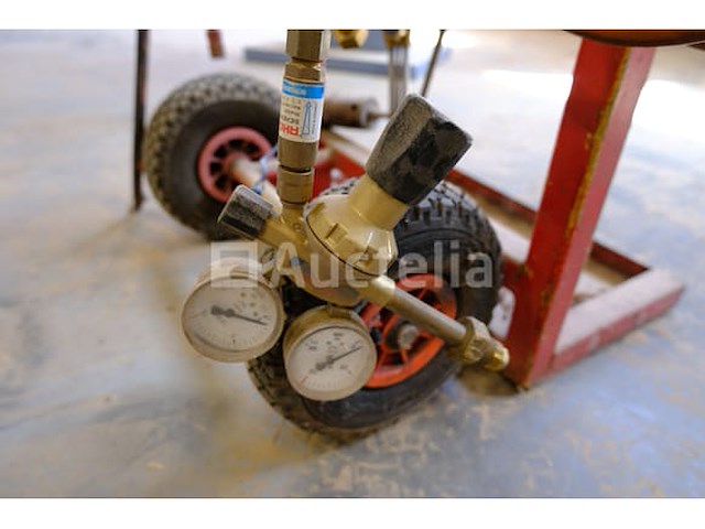 Fakkelwagen met drukmeter en lans - afbeelding 2 van  7