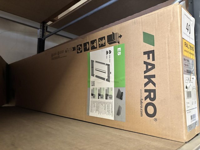 Fakro esu 7016 antra 114x118 - afbeelding 1 van  3
