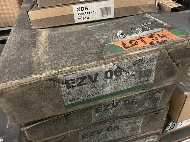 Fakro ftp-v 06 dakramen voorzien van benodigdheden (6x) - afbeelding 4 van  5