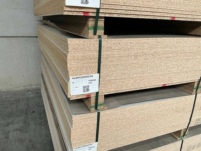 Falco zrt grote partij vezelplaten - afbeelding 3 van  3