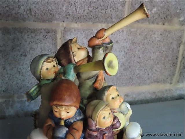 Fanfare - afbeelding 2 van  7