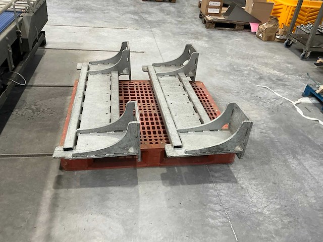 Fanuc r-2000ib 125l complete robotinstallatie - afbeelding 4 van  12