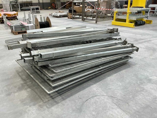 Fanuc r-2000ib 125l complete robotinstallatie - afbeelding 8 van  16