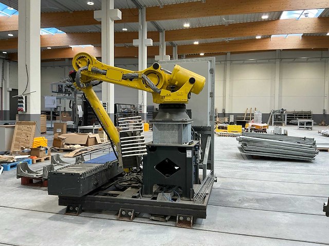 Fanuc r-2000ib 125l complete robotinstallatie - afbeelding 1 van  12
