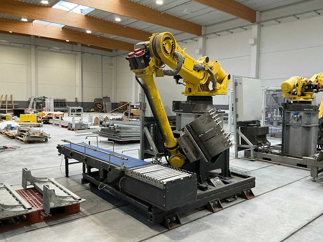 Fanuc r-2000ib 125l complete robotinstallatie - afbeelding 6 van  12