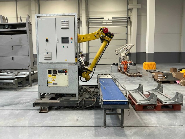 Fanuc r-2000ib 125l complete robotinstallatie - afbeelding 8 van  12