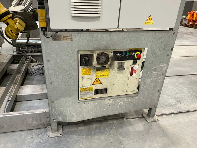 Fanuc r-2000ib 125l complete robotinstallatie - afbeelding 2 van  16