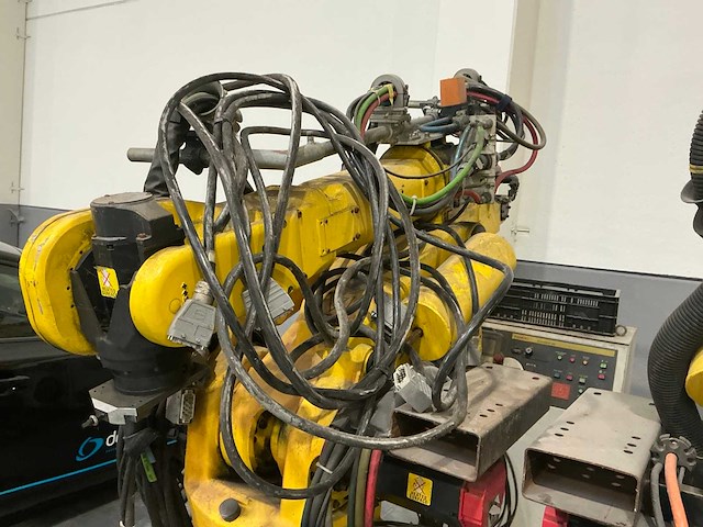 Fanuc s-420 i w industriële robot - afbeelding 4 van  9