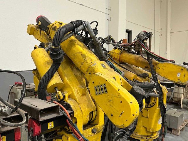 Fanuc s-420 i w industriële robot - afbeelding 5 van  7