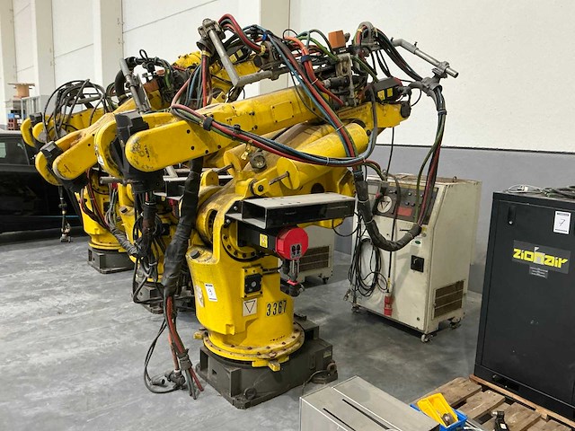 Fanuc s-420 i w industriële robot - afbeelding 1 van  8