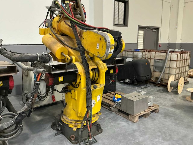 Fanuc s-420 i w industriële robot - afbeelding 4 van  8