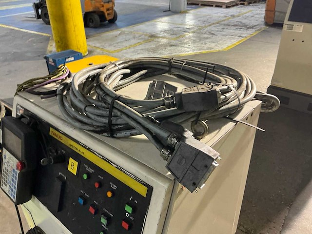 Fanuc s-420 if industriële robot - afbeelding 6 van  15