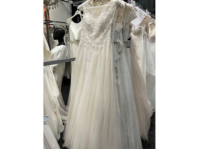 Fara sposa bruidsjurken (16x) - afbeelding 37 van  37