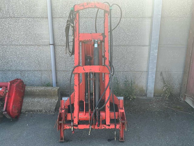 Farmi hydraulische balengrijper met hefmast - afbeelding 1 van  13