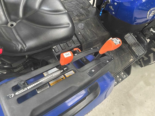 Farmtrac 20 minitractor - afbeelding 8 van  9