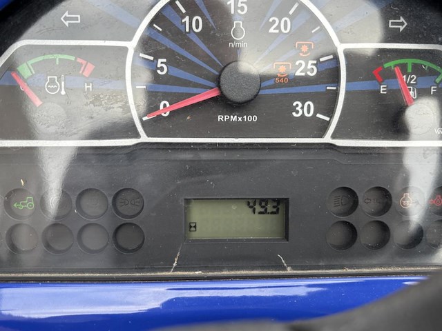 Farmtrac 26pk tractor - afbeelding 11 van  31