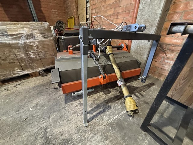 Farmtrac 26pk tractor - afbeelding 3 van  31